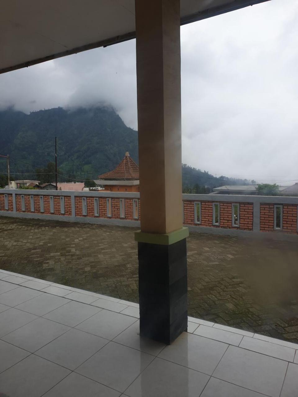 Bromo Holiday Guest House Ngadisari Exterior foto